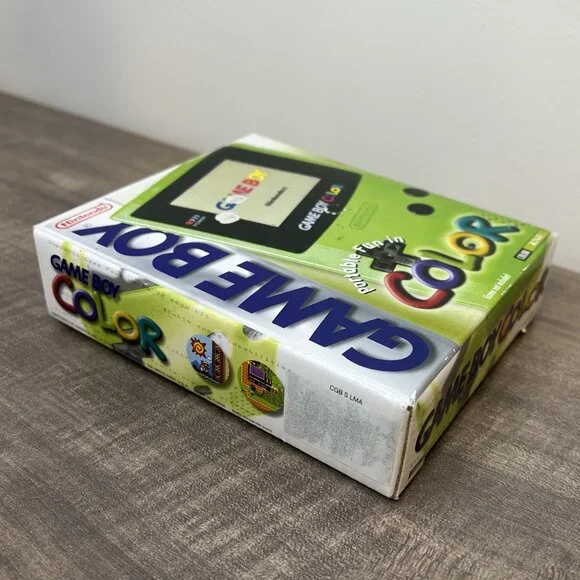 Game Boy Color Box - Picture 3 of 11